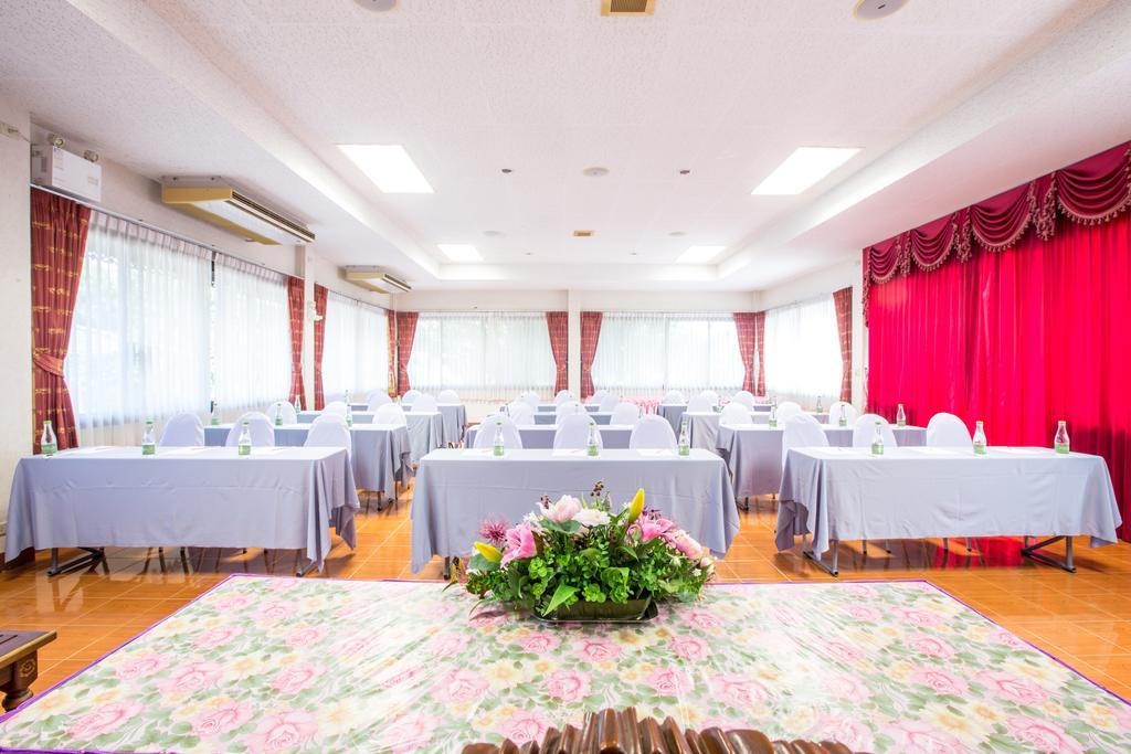 Juntra Resort & Hotel Nakhon Nayok Ngoại thất bức ảnh