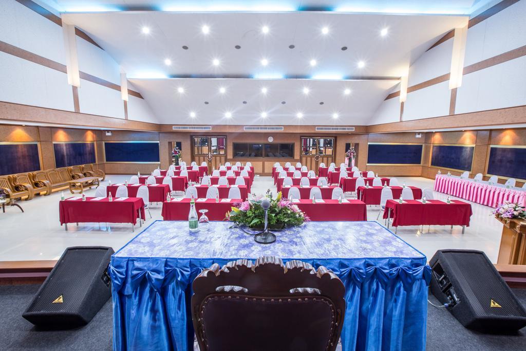 Juntra Resort & Hotel Nakhon Nayok Ngoại thất bức ảnh