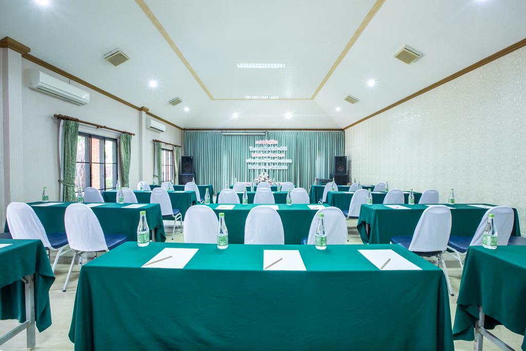 Juntra Resort & Hotel Nakhon Nayok Ngoại thất bức ảnh