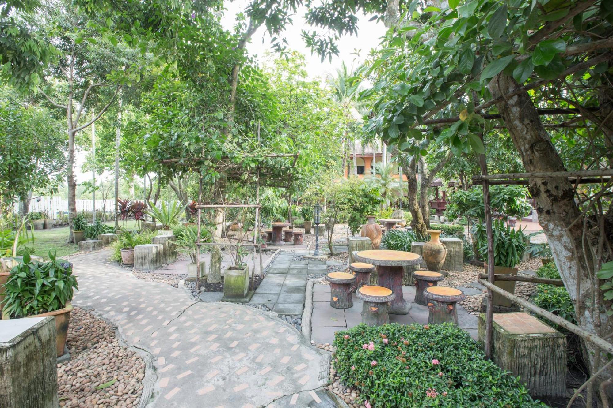 Juntra Resort & Hotel Nakhon Nayok Ngoại thất bức ảnh